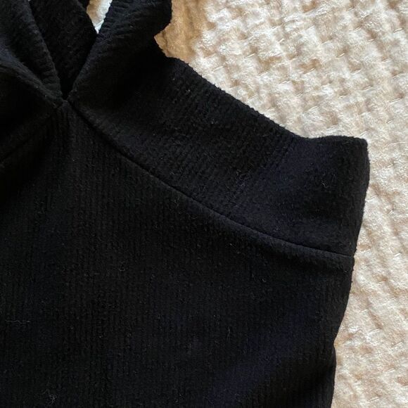 Black Cross-Back Bodysuit - Picture 3 of 8
